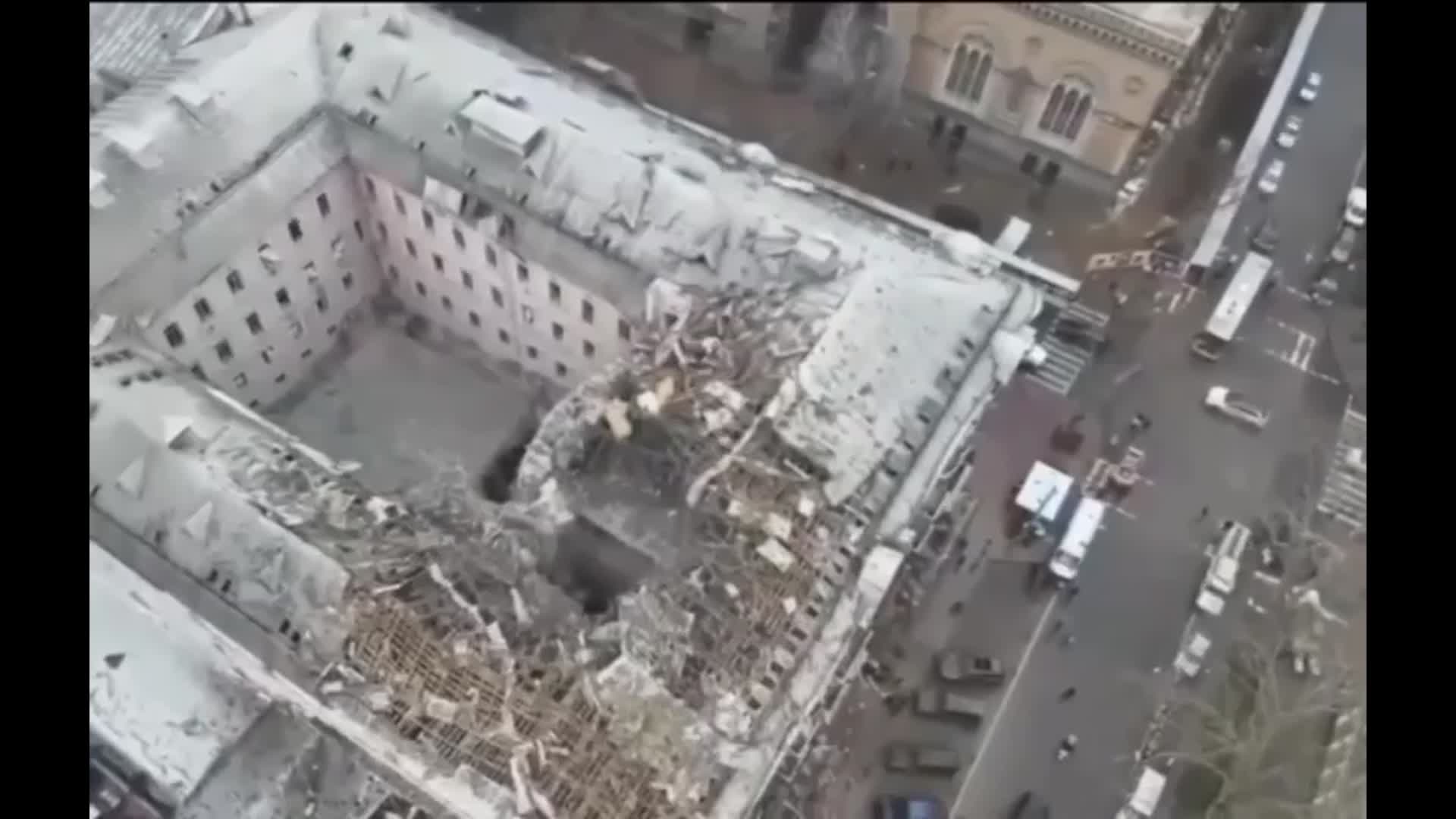Где находится императрица острова